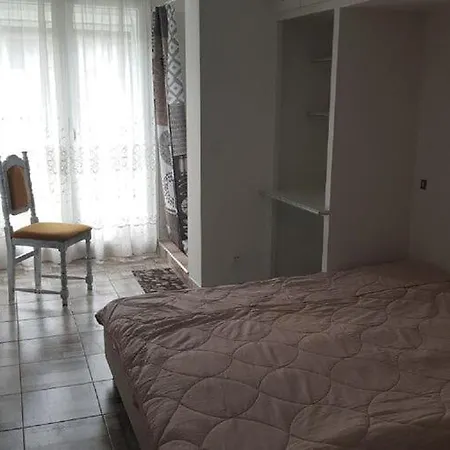 Mona Lisa - Two Bedroom With Terrace